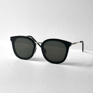 Gentle Monster MAMABU (01) Sunglasses in Black
